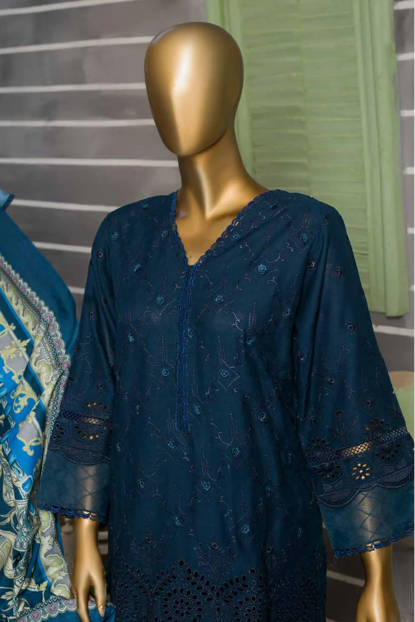 Bin Saeed Stitched 3 Piece Dhanak Winter Shawl Vol-02 Collection'2022-SM-027-Blue