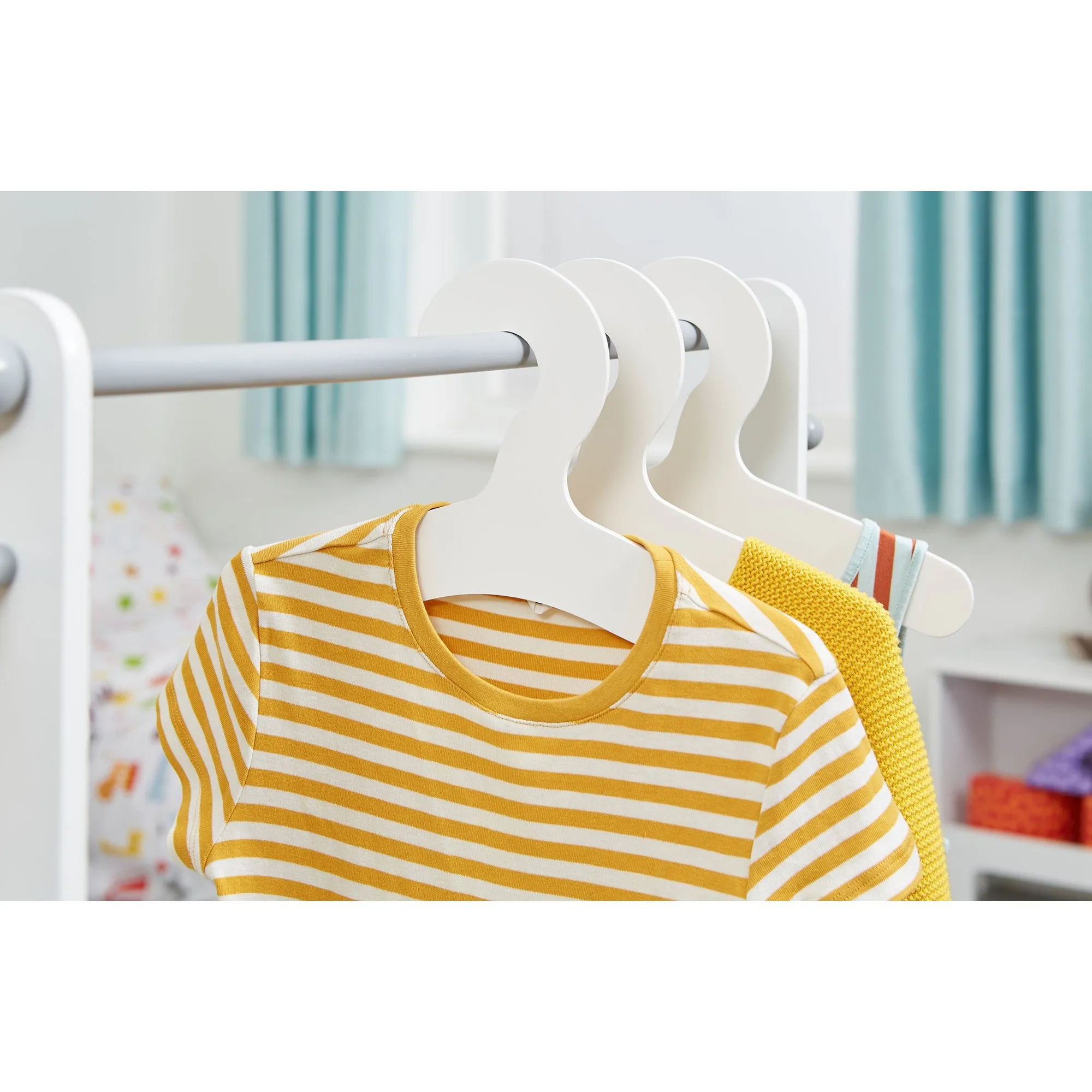 Hanging Rail with Storage