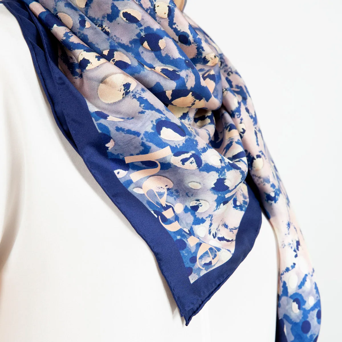 Scarf Indefinite Galaxy